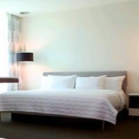 Le Meridien By The Galleria Hotel